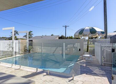 Hacienda, Sunshine Coast pool2