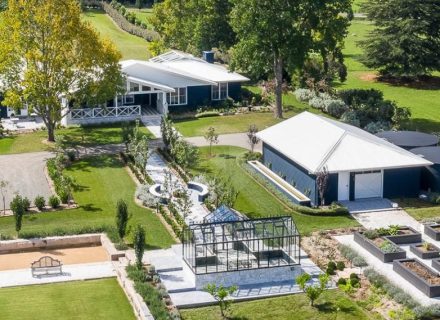 Heatherbell, Exeter 106-crop