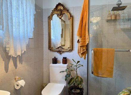 Hollywood Glamour, Collingwood - Bathroom - 2