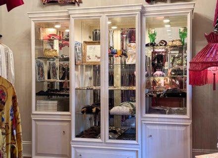 Hollywood Glamour, Collingwood - Bed 1 - 2