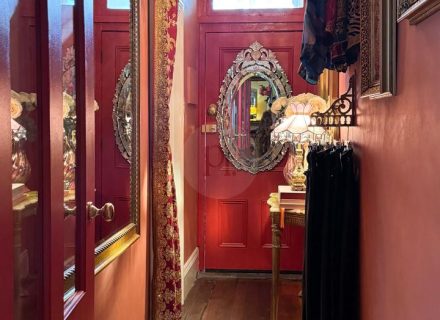 Hollywood Glamour, Collingwood - Entrance - 1