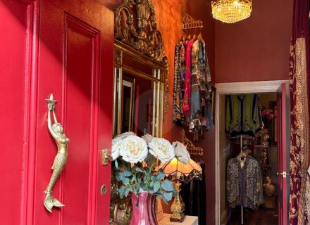 Hollywood Glamour, Collingwood - Entrance - 5