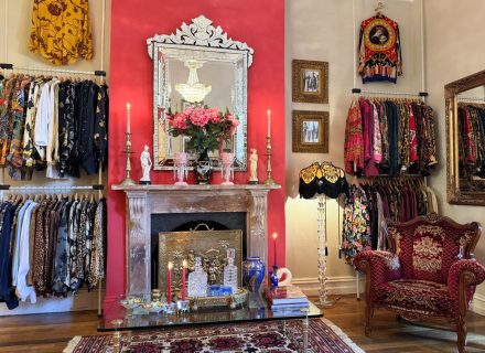 Hollywood Glamour, Collingwood - Lounge room - 7