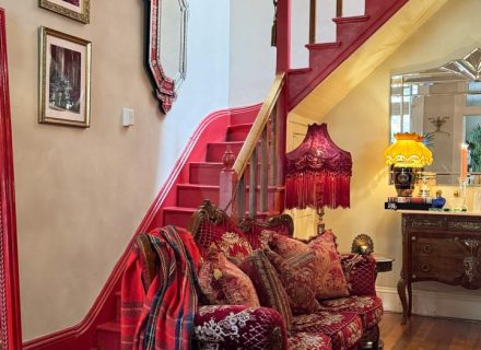 Hollywood Glamour, Collingwood - Staircase - 1