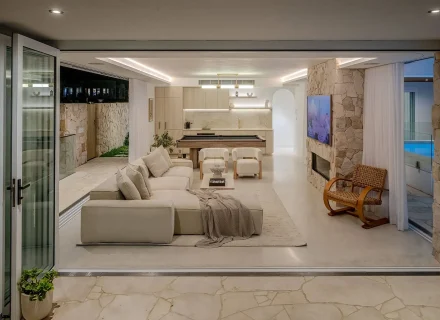 House of Salt, Narrabeen-5