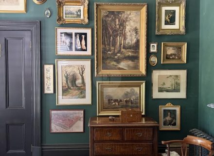 ITALIANATE GREEN BEDROOM9