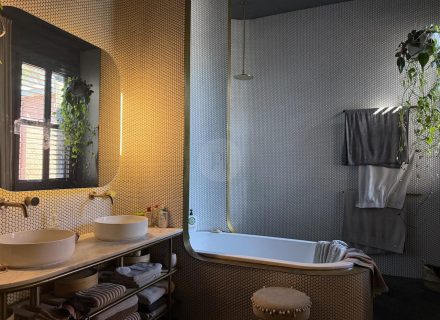 ITALIANATE UPPER LANDING2