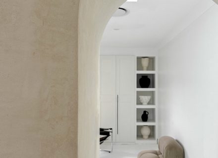 In The Niche, Robina-25