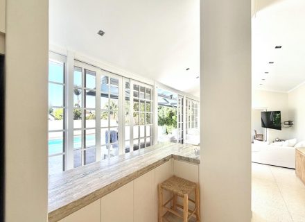 In the Arch, Rosebay-2