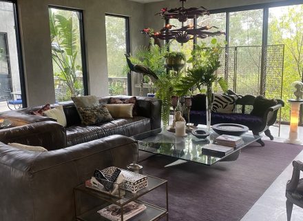 Izmir Oasis, Templestowe 24