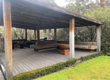 Izmir Oasis, Templestowe 32