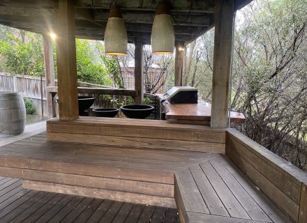Izmir Oasis, Templestowe 35