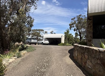 Joadja House11 driveway