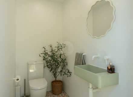 Juno, Glenelg East - 108