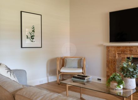 Juno, Glenelg East - 3