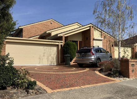 facade driveway garage backyard