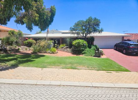 facade garage driveway