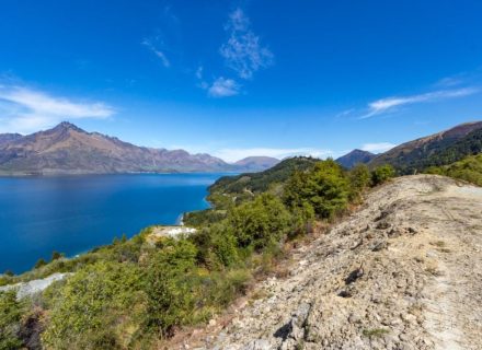 Lake-Wakatipu-Views-Queenstown_4.jpeg