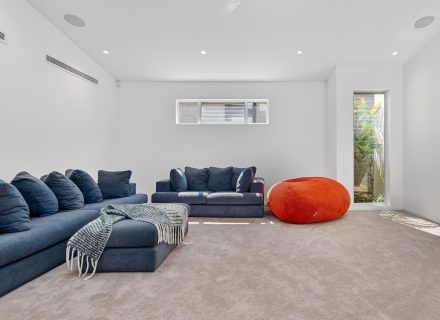 Lap of Luxury, Dover Heights 44