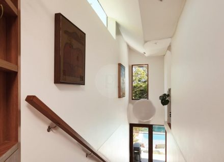 Layer Cake, Middle Cove-14