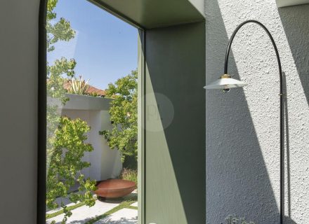 Light Years, Mount Hawthorn 45