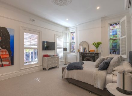 Lockwood, Hawthorn East 13