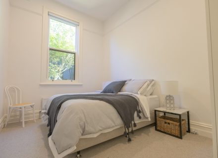 Lockwood, Hawthorn East 5