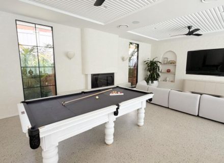 Lorenzo, Phillip Bay-13