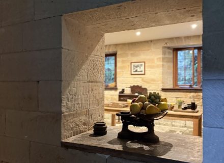 MACMILLAN HOLUSE DARLING POINT - CELLARS30