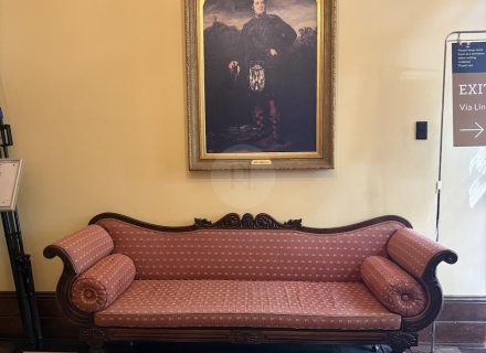 MACMILLAN HOLUSE DARLING POINT - ENTRY1