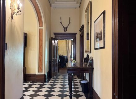 MACMILLAN HOLUSE DARLING POINT - HALLWAY1