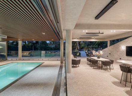 dining space outdoor area