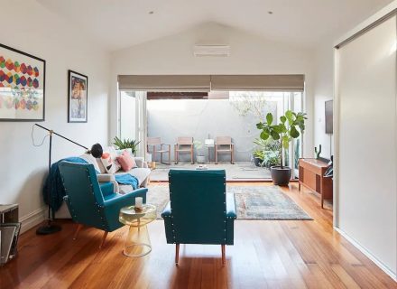 living room outdoor area pool backyard garden established facade garage driveway