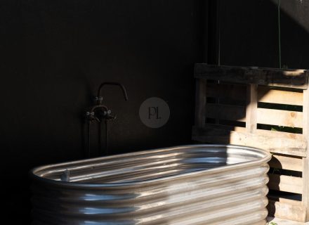 Mayde House, Carool-11