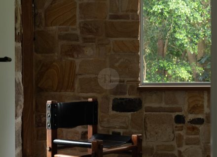 Mayde House, Carool-33