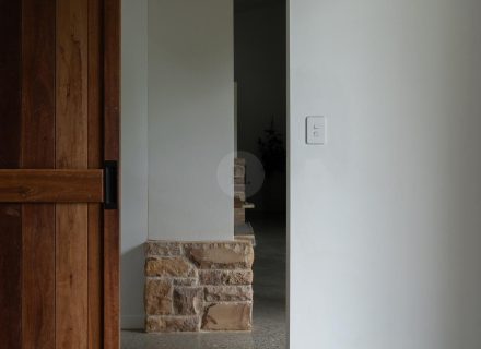 Mayde House, Carool-4