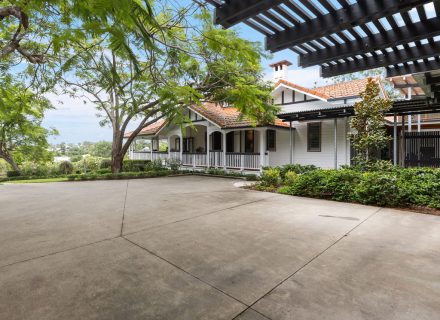 Milton, Greenslopes55