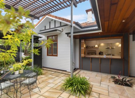 Milton, Greenslopes70