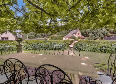 Mon Amour, Berrima 8