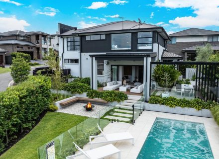 gardens established backyard