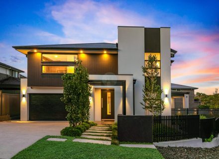 facade garage driveway