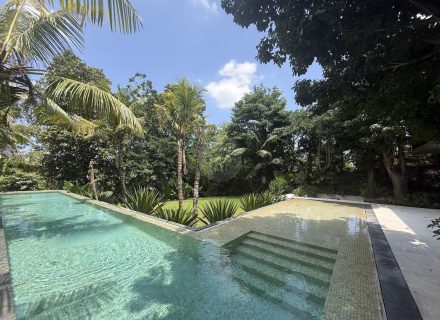 MonumentHouseBali104