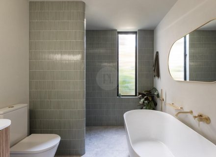 Morelo, Curl Curl-15