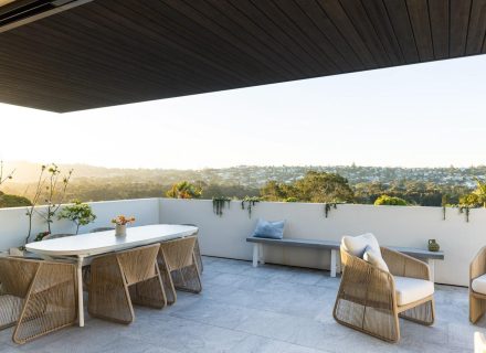 Morelo, Curl Curl-41