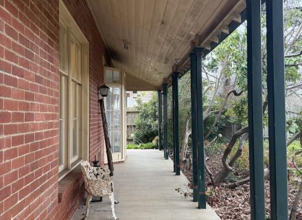 OLIVE HOUSE verandah54