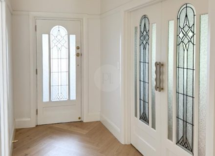 Oakline, Bentleigh-1