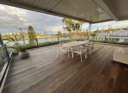 Ocean-View-Kiama_Balcony-photo2.jpg