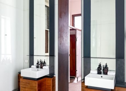 Old Clare Master Suite, Chippendale-11