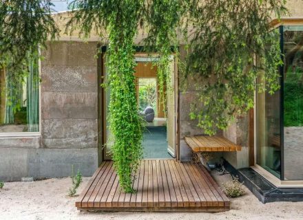 On the Rocks, Rye 48