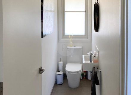 Ora Blu, Flinders-18